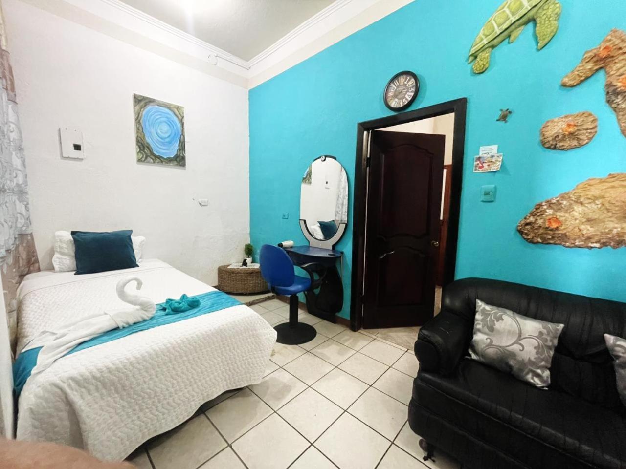 Suite Galarous Island Puerto Ayora  Bagian luar foto